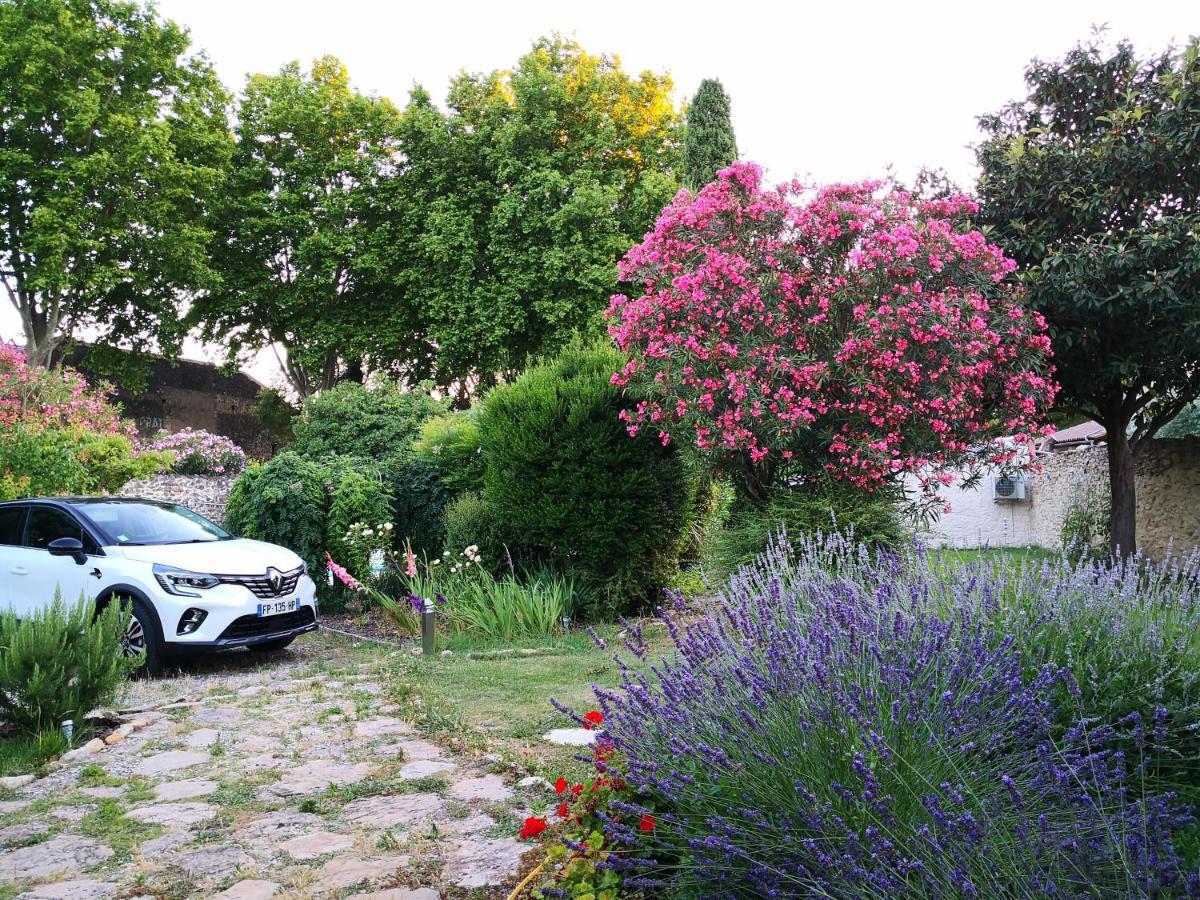 La Petite Maison De Lingling Mornas Exterior foto