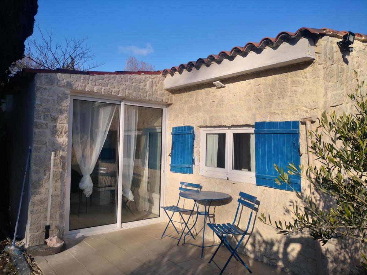 La Petite Maison De Lingling Mornas Exterior foto