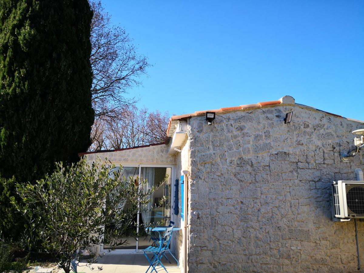La Petite Maison De Lingling Mornas Exterior foto